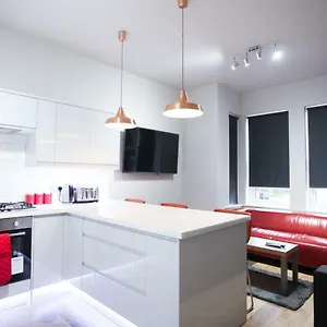 https://mayflower-house.tophotelsbath.com